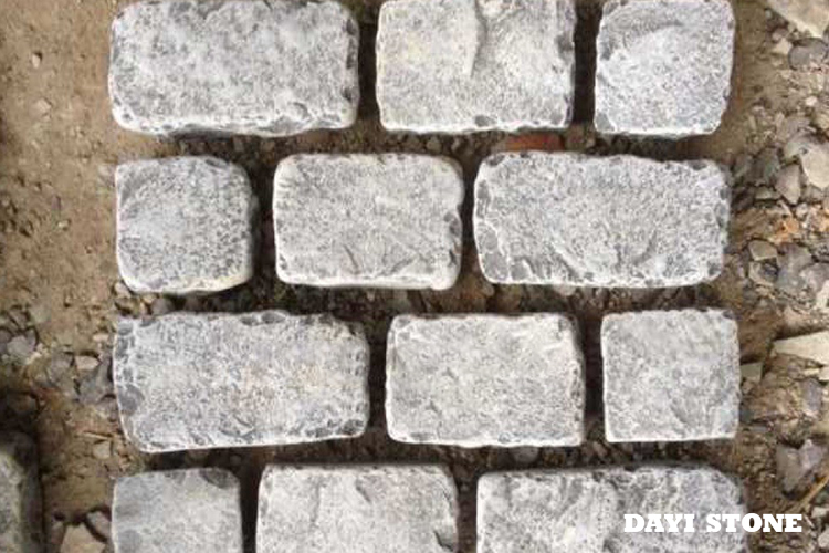 Cubes ZP Black Basalt All sides natural split and Tumbled 10x10x10cm 20x10x10cm - Dayi Stone
